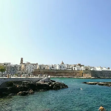 La Casetta Vico San Leonardo Monopoli Exterior foto