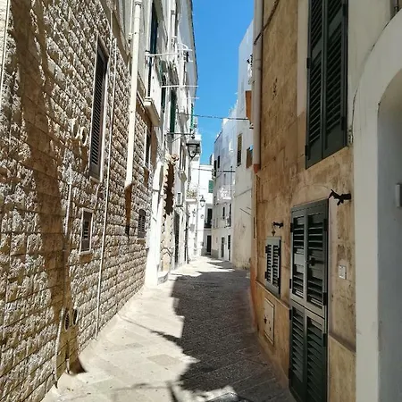 La Casetta Vico San Leonardo Monopoli Exterior foto